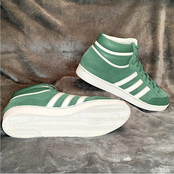 Adidas gem/wht sueade size 15 - Picture 2 of 3